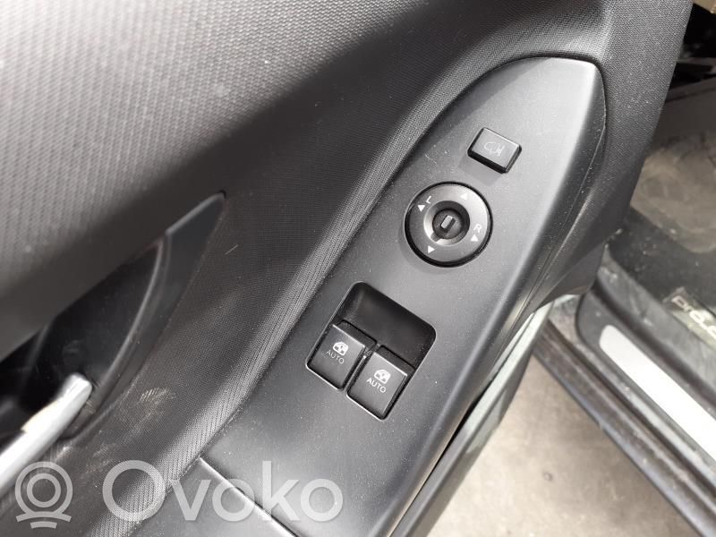 KIA Pro Cee'd I Interruptor del elevalunas eléctrico 