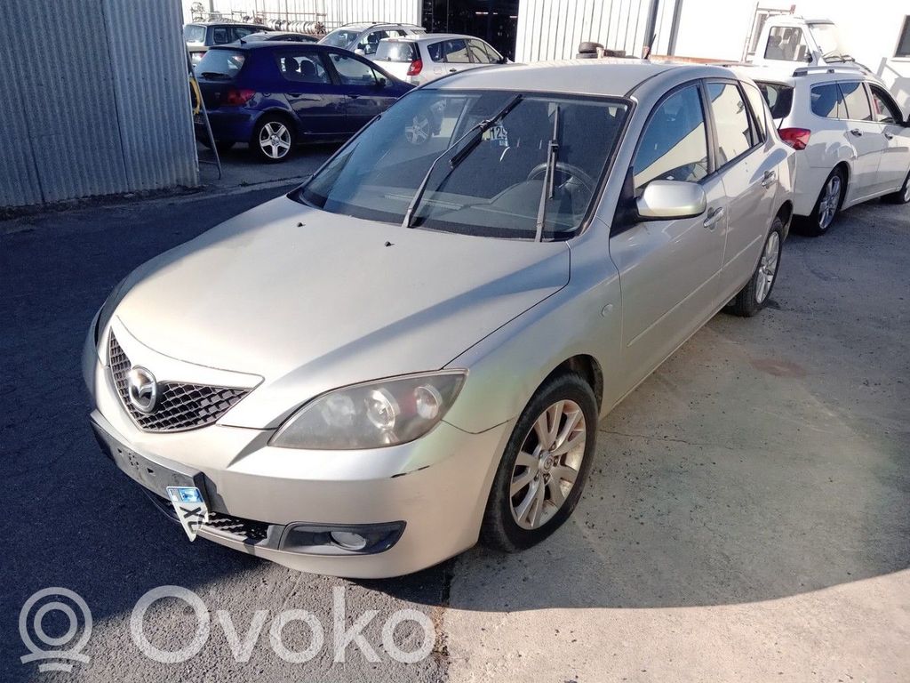 Mazda 3 I Передний суппорт 