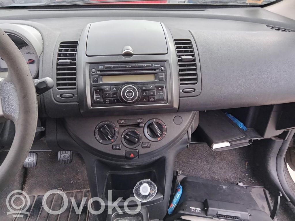 Nissan Note (E11) Hazard light switch 