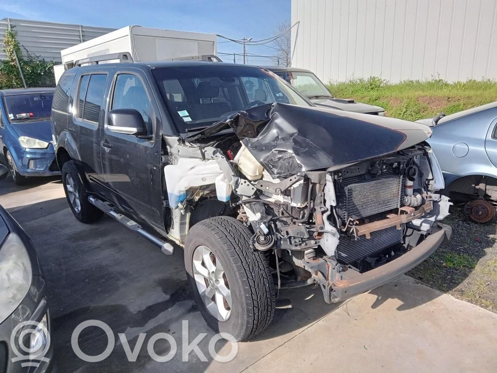 Nissan Pathfinder R51 Szyba drzwi przednich 