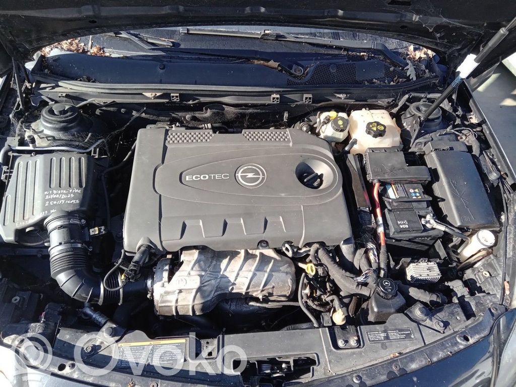 Opel Insignia A Generatorius 
