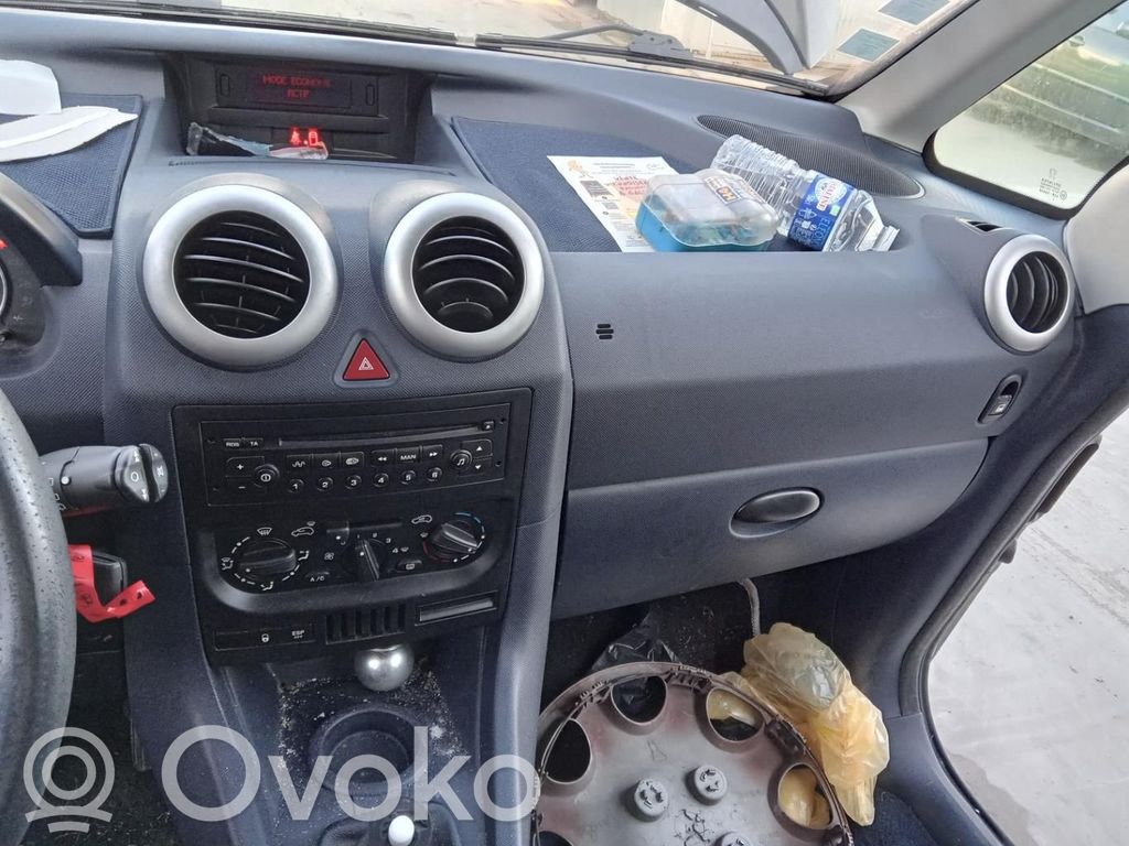 Peugeot 1007 Hazard light switch 