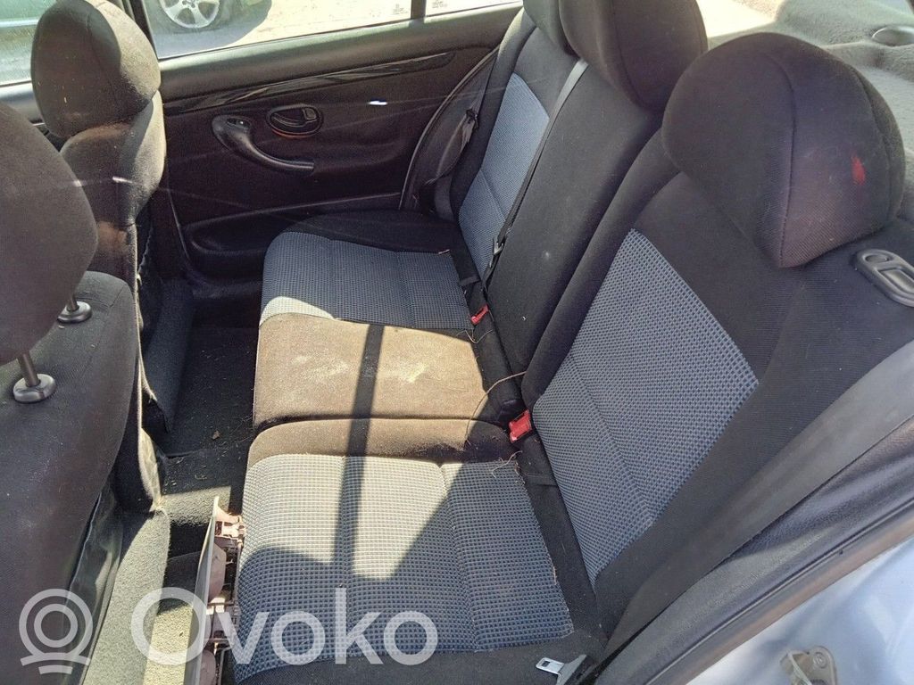 Peugeot 406 Cinturón trasero 