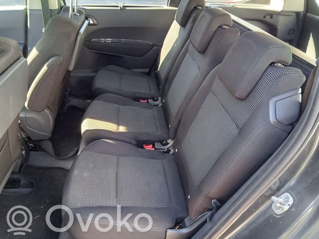 Peugeot 5008 Takaistuin 