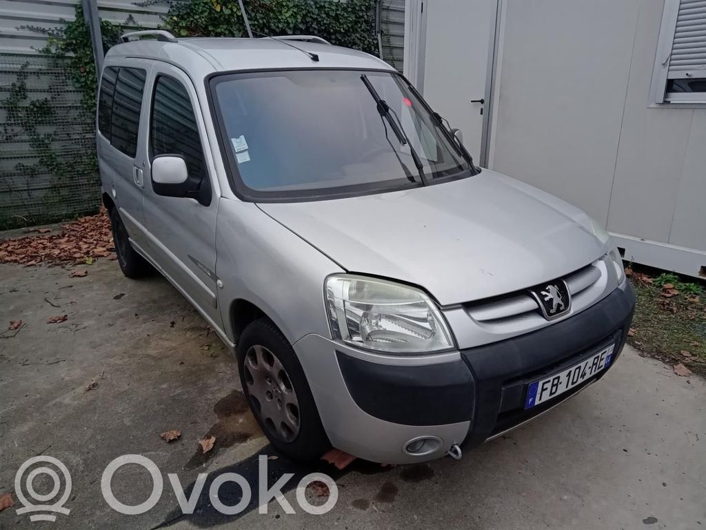 Peugeot Partner Etusumuvalo 
