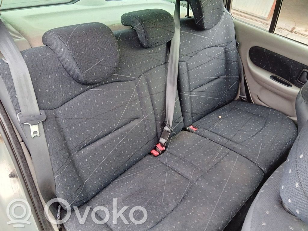 Renault Clio II Cinturón trasero 