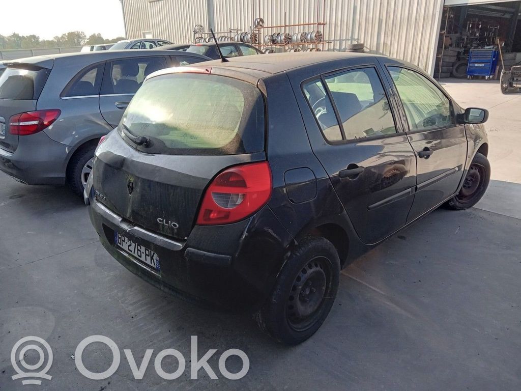 Renault Clio III Third/center stoplight 