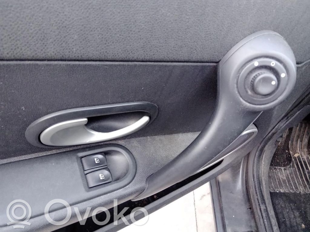 Renault Clio III Electric window control switch 