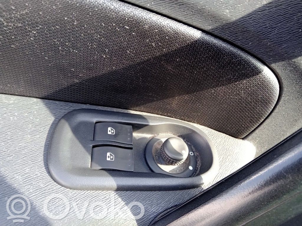 Renault Kangoo II Electric window control switch 
