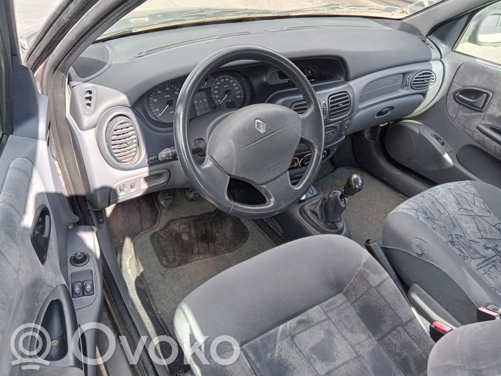 Renault Megane I Klamka wewnętrzna drzwi tylnych 