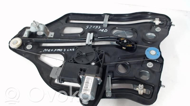 Renault Megane III Alzacristalli della portiera posteriore con motorino 