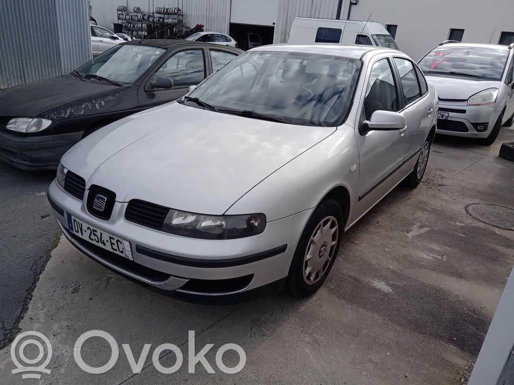 Seat Toledo II (1M) Manualne lusterko boczne drzwi przednich 