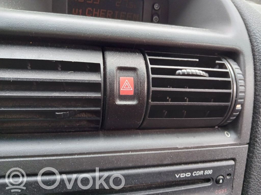 Opel Astra G Hazard light switch 