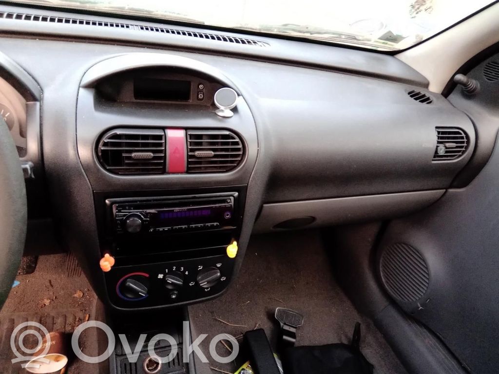 Opel Corsa C Hazard light switch 