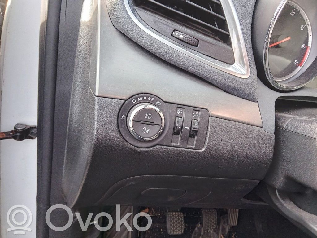Light switch   95297422