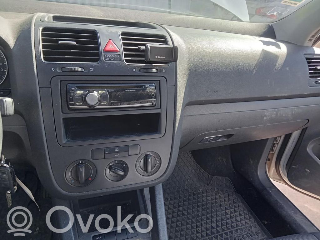 Volkswagen Golf V Juego guantera 