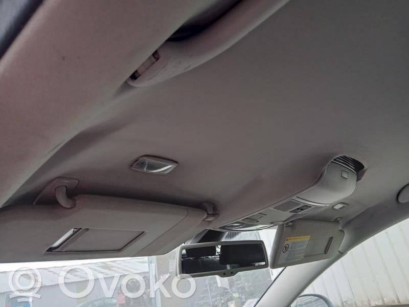 Volkswagen PASSAT B6 Luz del asiento delantero 
