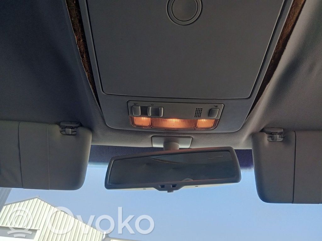 Volkswagen Touran I Etuistuimen valo 