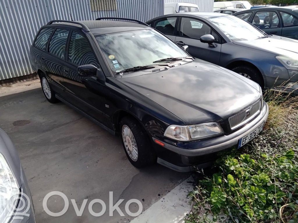 Volvo S40, V40 Lokasuoja 