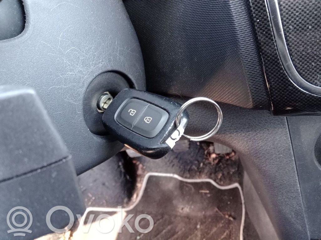 Dacia Sandero Ignition lock 