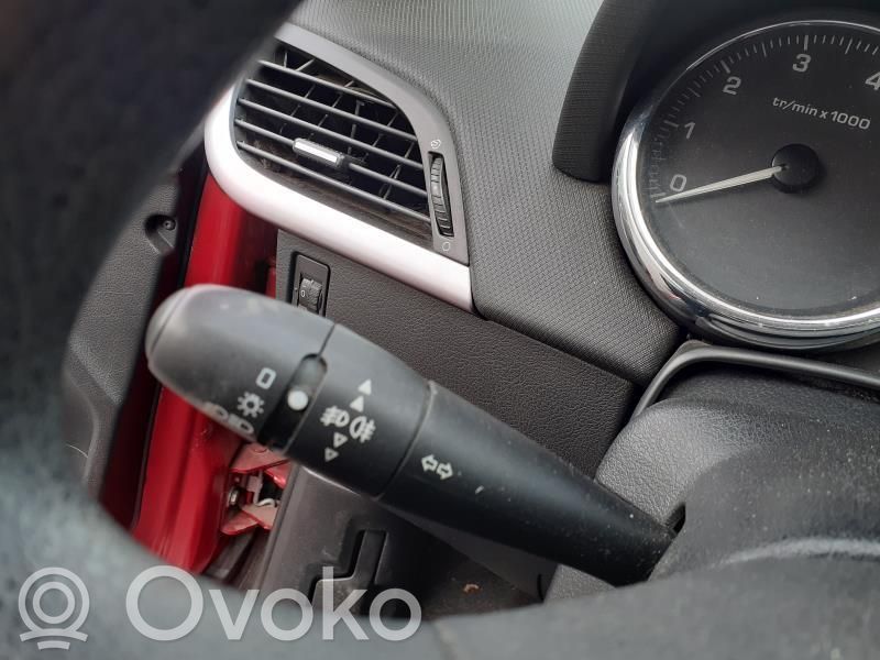 Peugeot 207 Commodo, commande essuie-glace/phare 