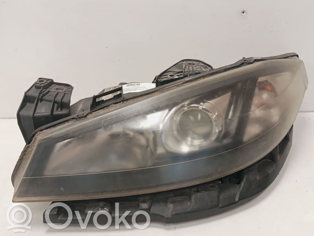 Renault Laguna II Priekinis žibintas 