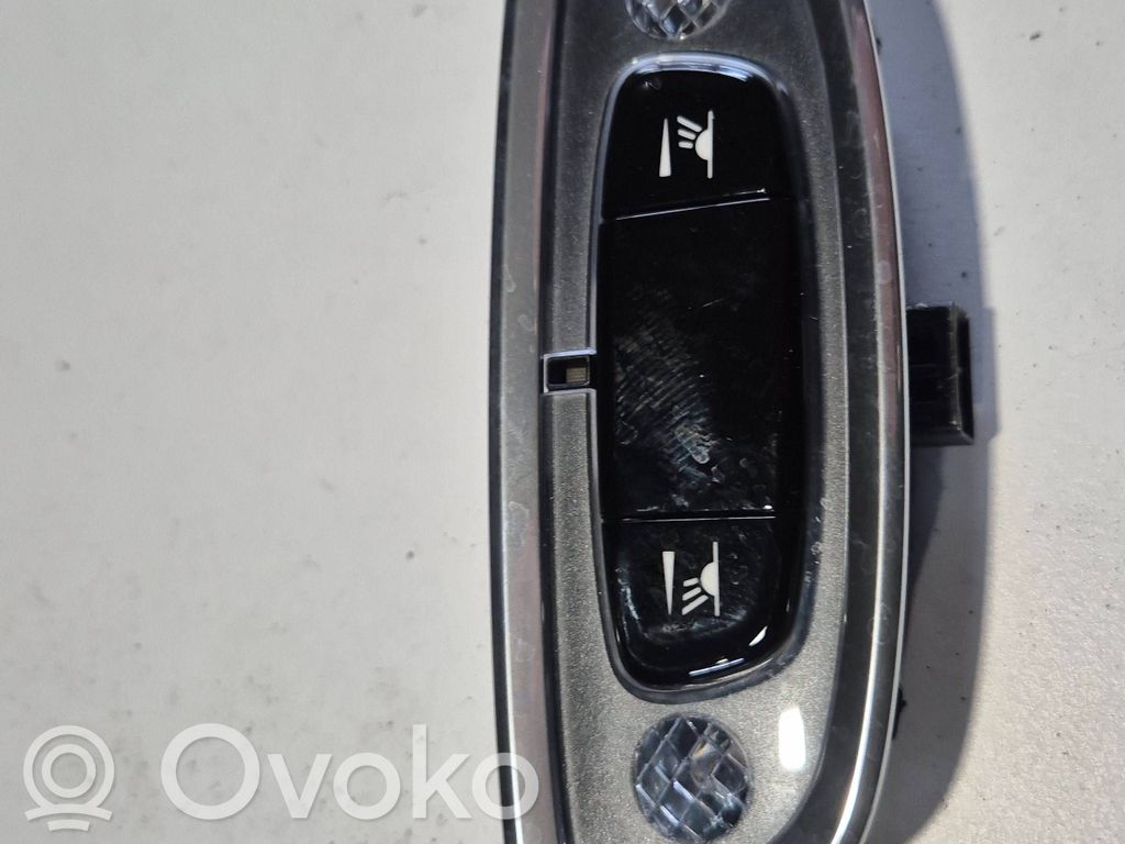 Volvo XC90 Luz del asiento trasero 