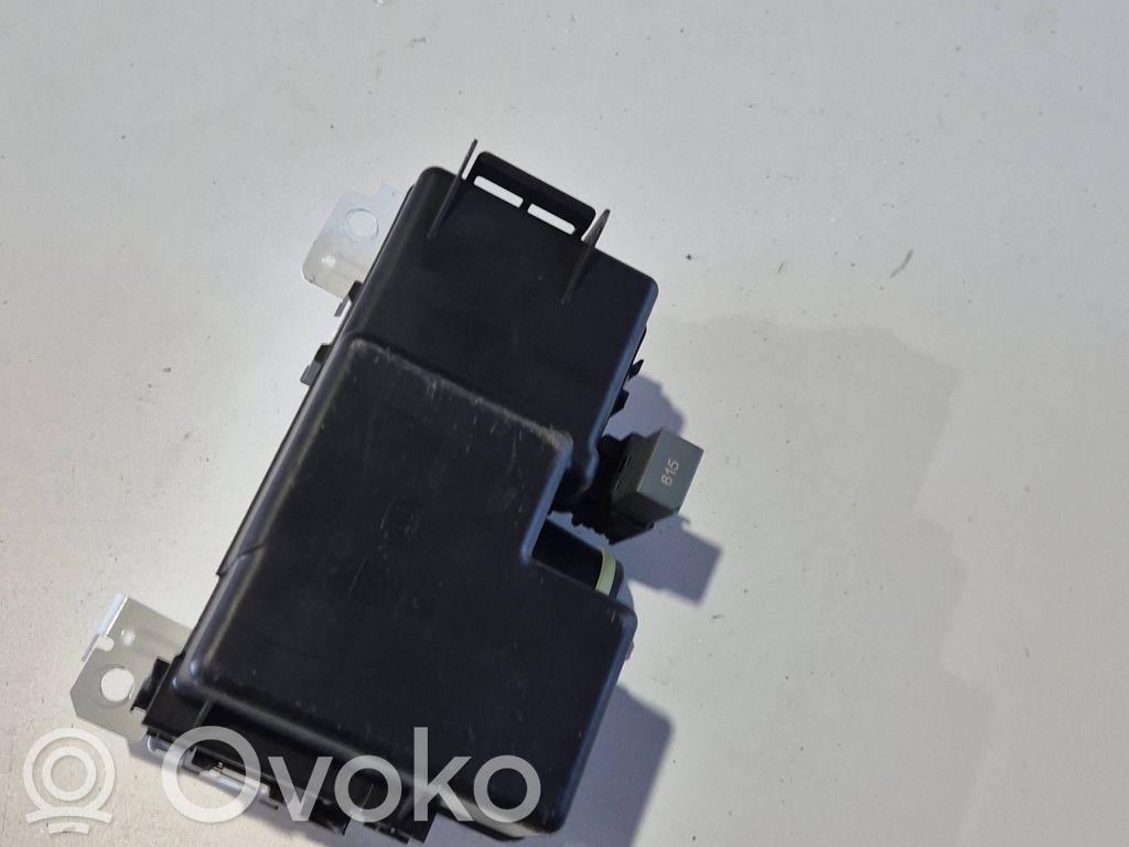 Volvo XC90 Fuse module 