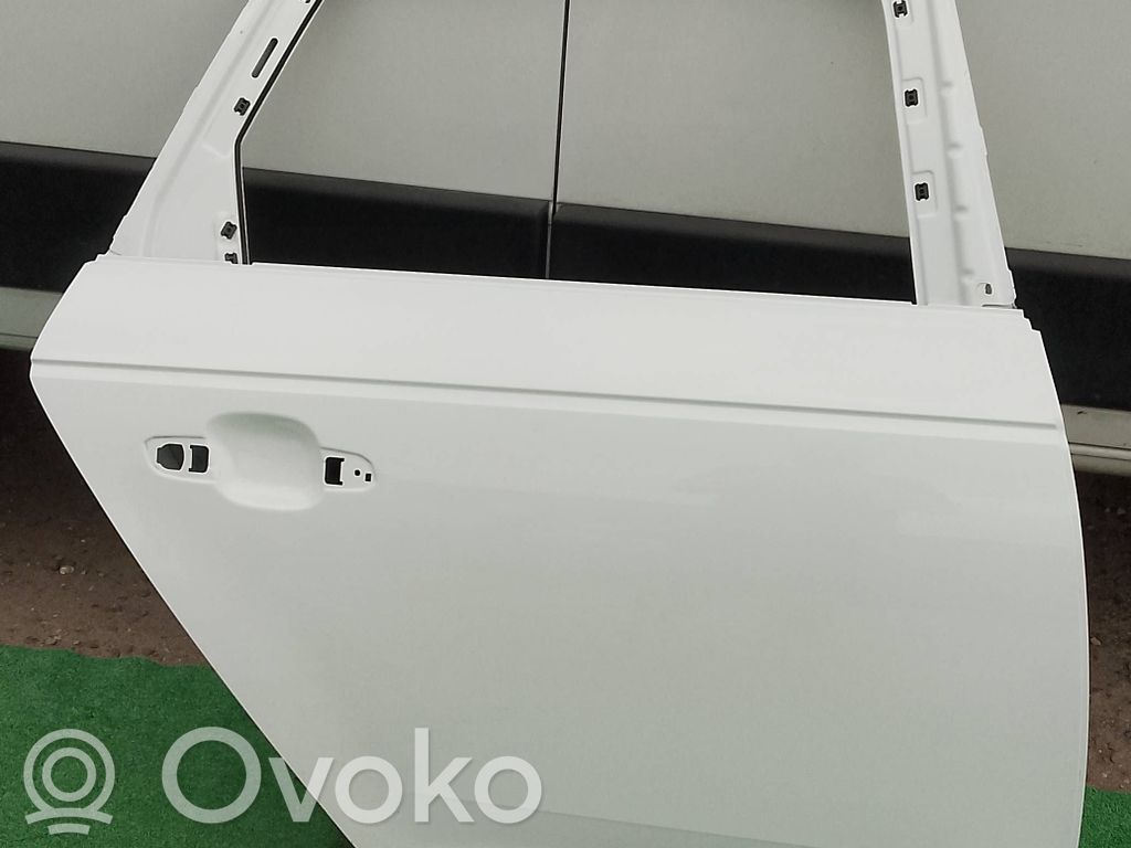 Puerta trasera   8W9833052E
