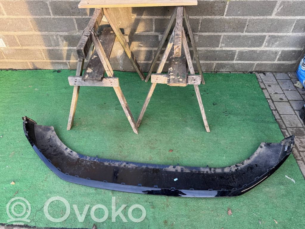 Audi Q6 e-tron Front bumper lip 