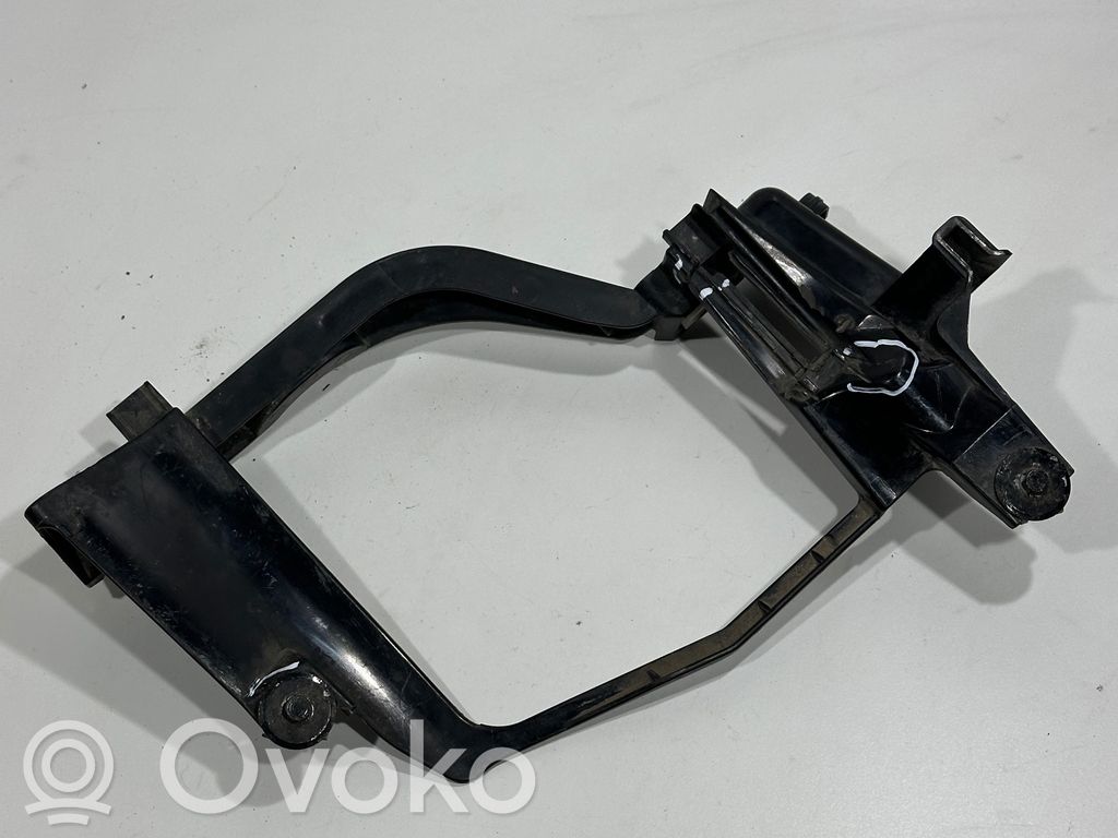 BMW 5 E60 E61 Ajovalon kannake 