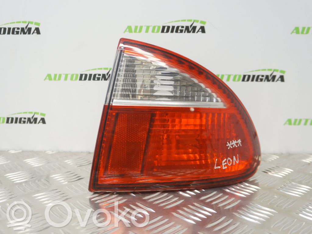 Seat Leon (1M) Aizmugurējais lukturis virsbūvē 