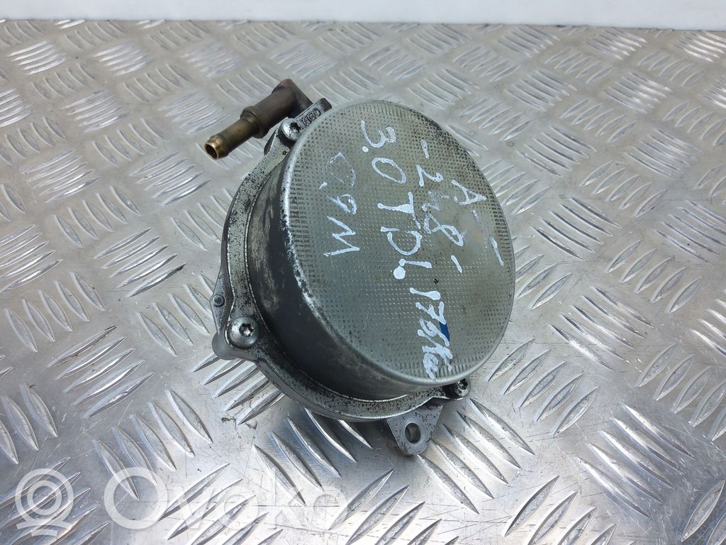 Audi A5 8T 8F Vacuum pump 