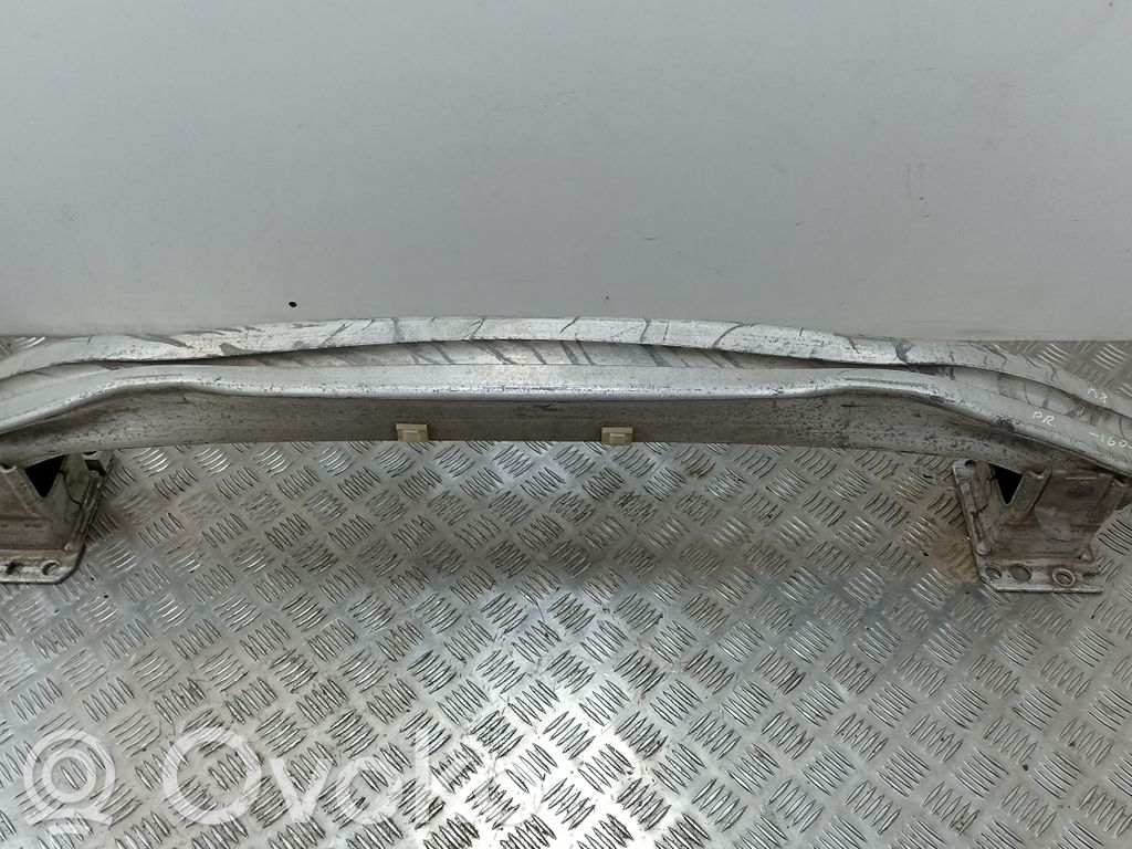 Audi A8 S8 D3 4E Priekšpusē bampera sija / balka 