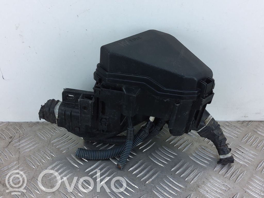 Toyota Yaris Fuse module 