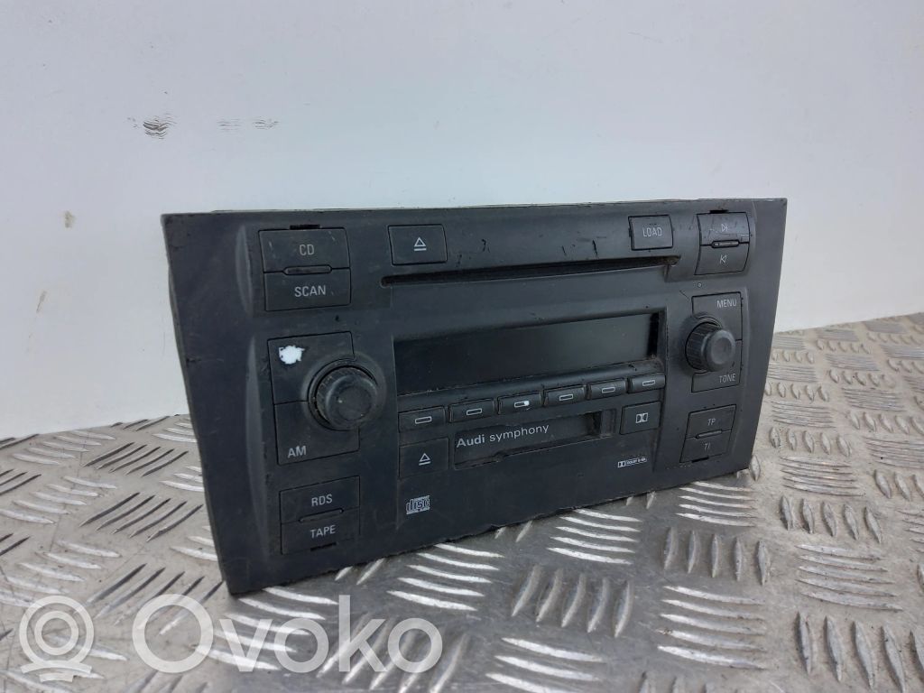 Audi A6 S6 C5 4B Panel / Radioodtwarzacz CD/DVD/GPS 