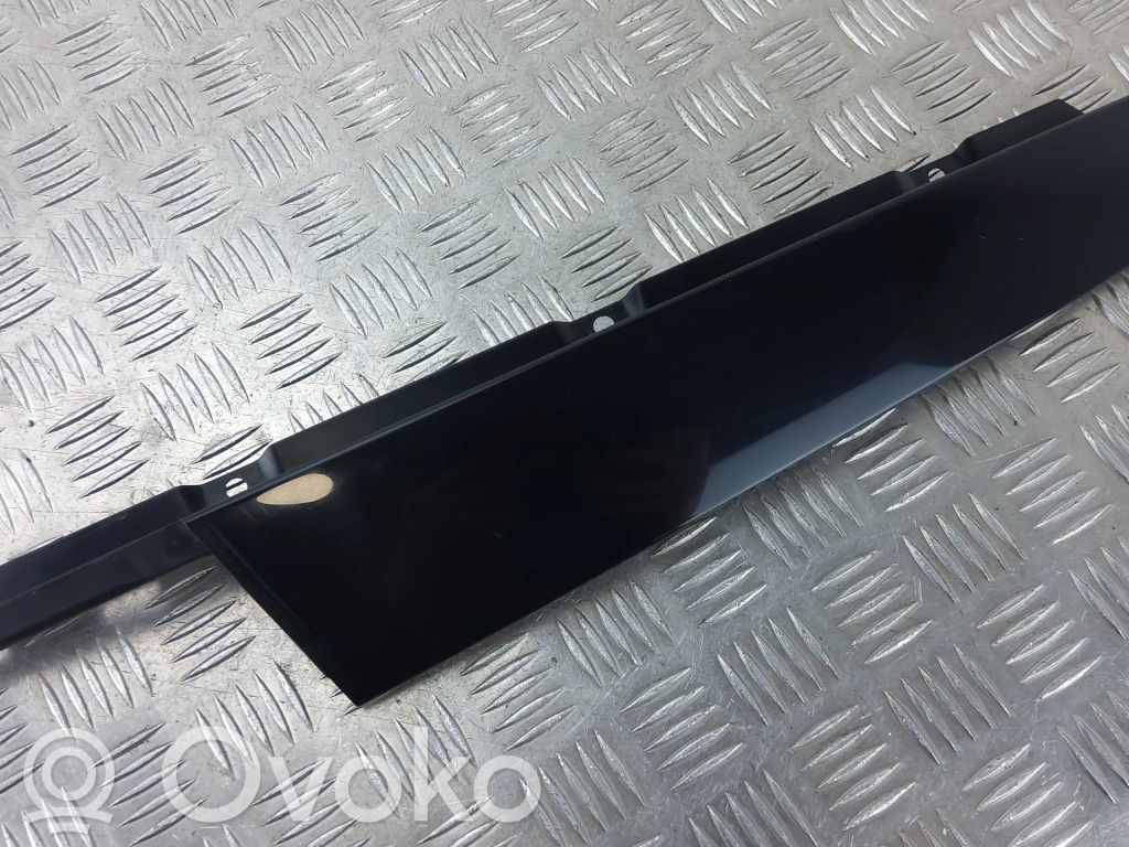 Audi A8 S8 D4 4H Listwa / Uszczelka szyby drzwi przednich 