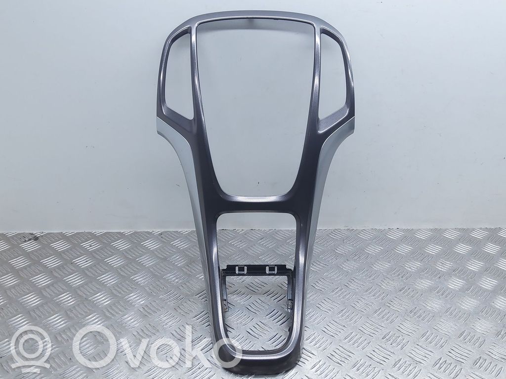 Opel Astra J Radio/GPS head unit trim 