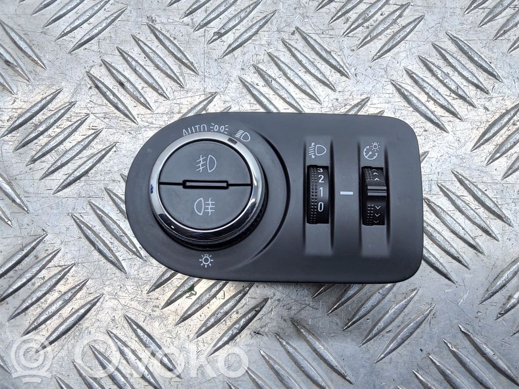 Opel Astra K Light switch 