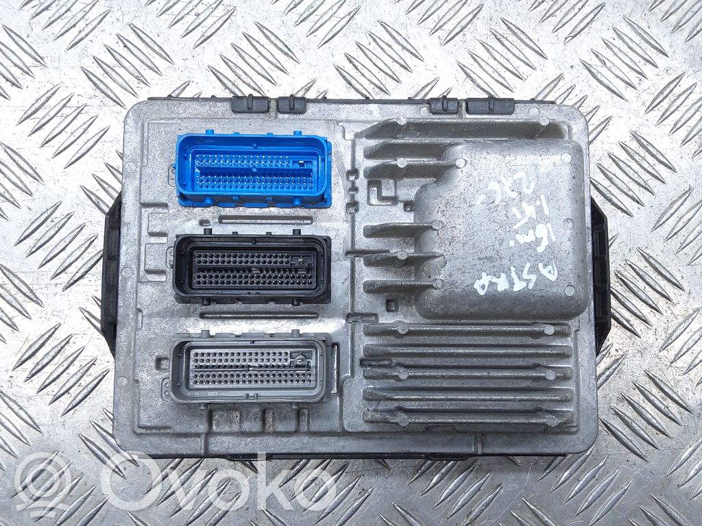 Opel Astra K Engine control unit/module 