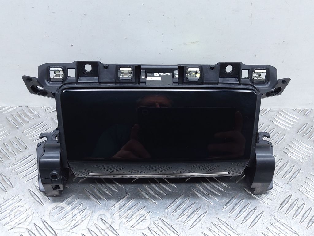 Peugeot 208 II Handschuhfach 