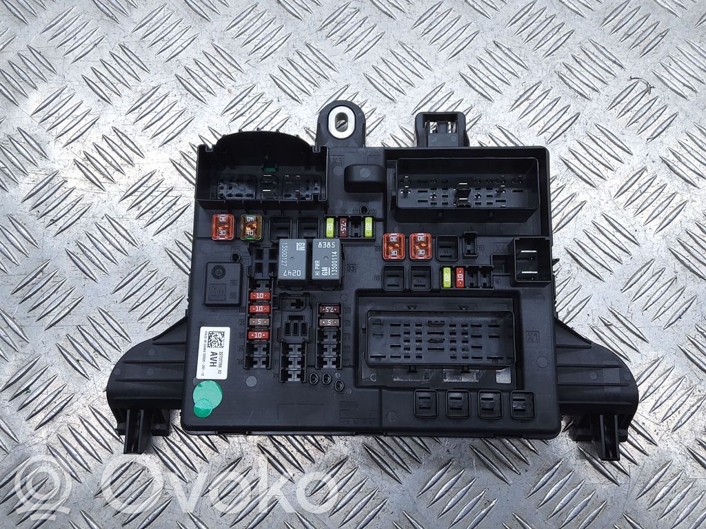 Opel Insignia A Módulo de fusible 