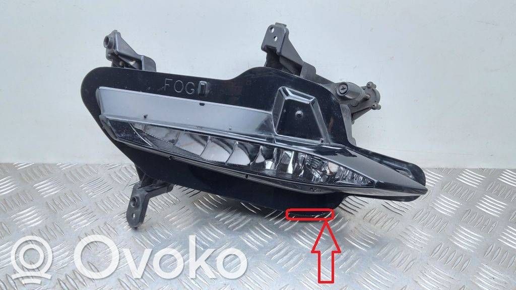 KIA Ceed Miglas lukturis priekšā 