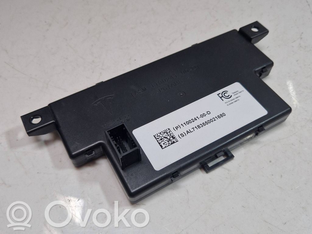 Tesla Model 3 Unité de commande / module de verrouillage centralisé porte 
