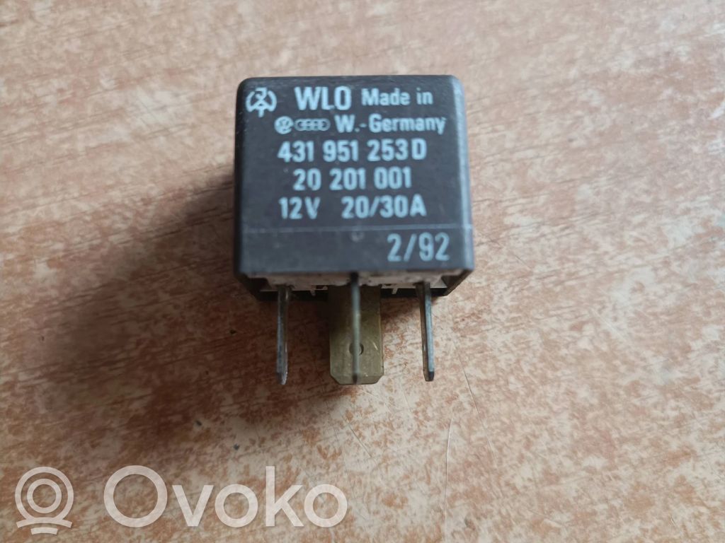 Audi 80 90 S2 B4 Inne przekaźniki 