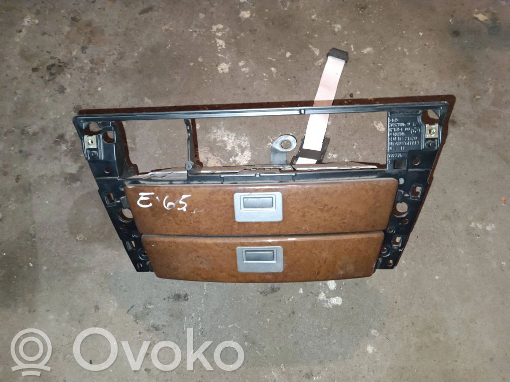 Glove box   12145100