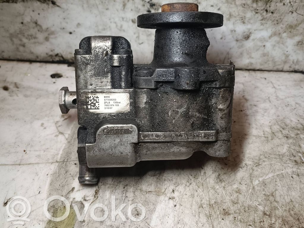 BMW 5 E60 E61 Power steering pump 