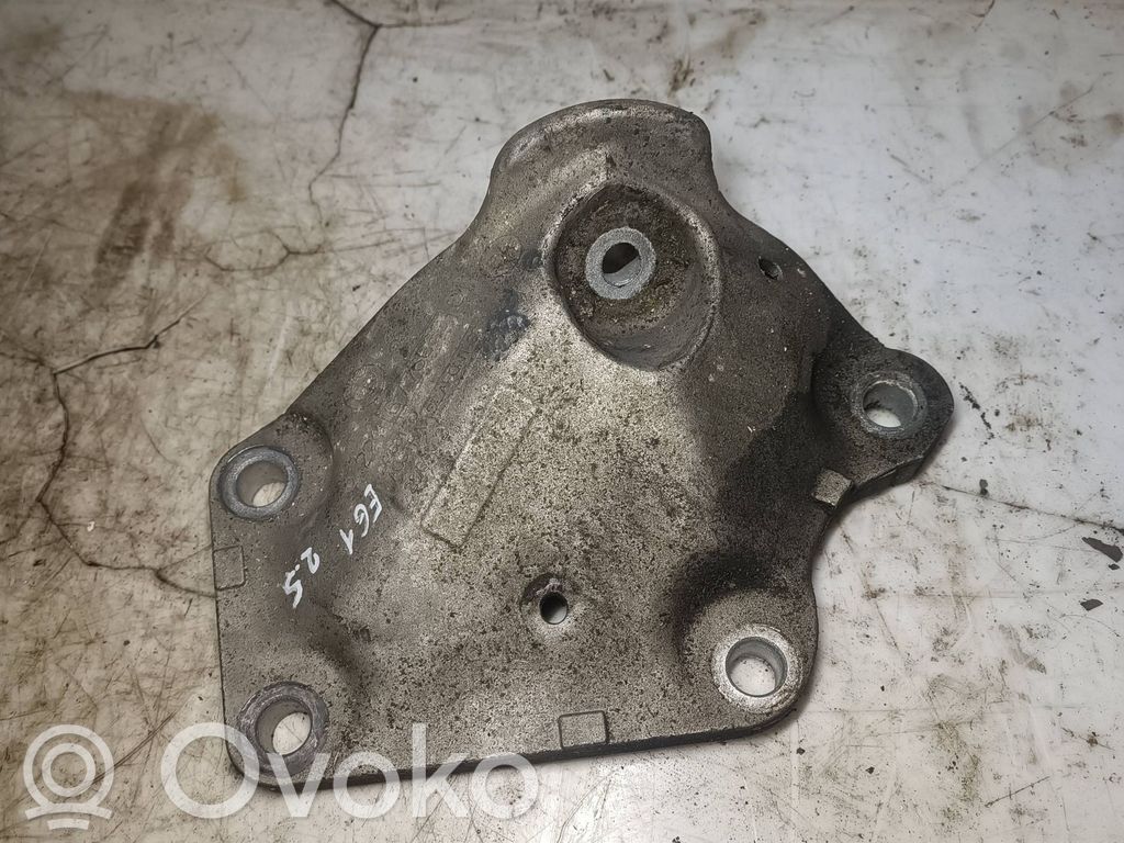 BMW 5 E60 E61 Engine mounting bracket 