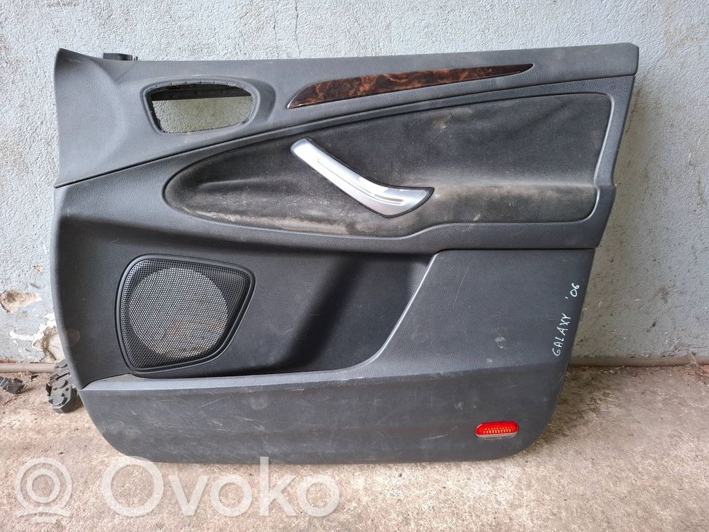 Ford Focus Etuoven verhoilu 