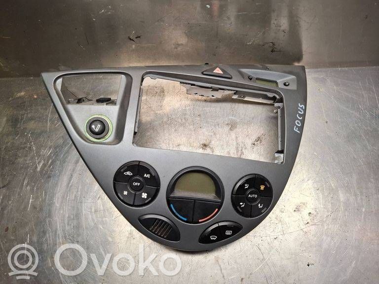 Ford Focus Oro kondicionieriaus/ klimato/ pečiuko valdymo blokas (salone) 